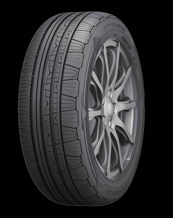 Nitto 195/60 R15 88H Nt830 Plus (T) - 2021 - Car Tire